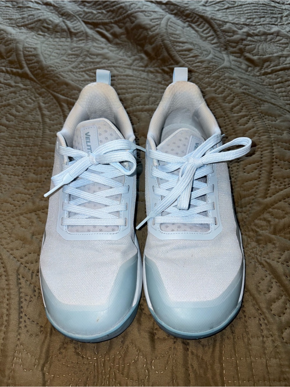 Velites Women’s Sneakers size 8/mens 6.5